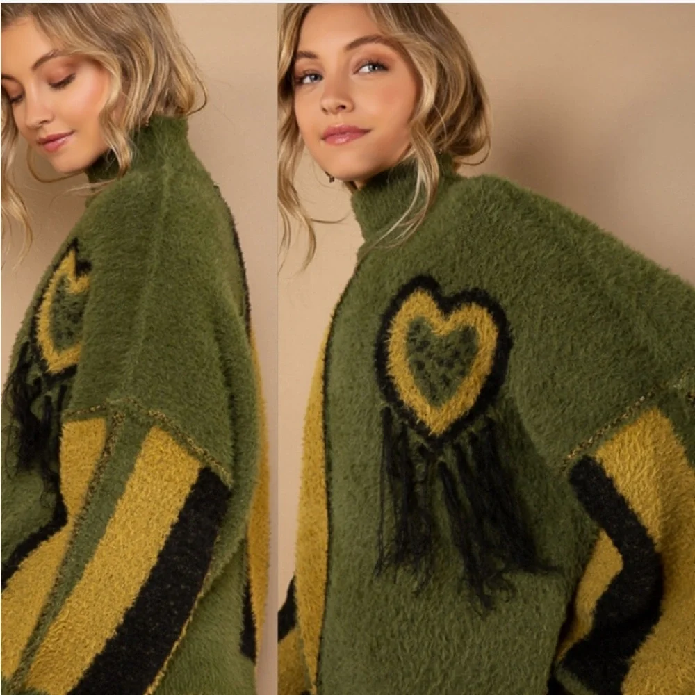 POL Green and Black Color Block Cowl Turtleneck Sweater. Oversized fit (Mohair) - Picture 4 of 6